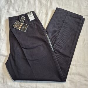 Haggar men's 36 x 32 W2W work to weekend classic fit, no iron color navy New